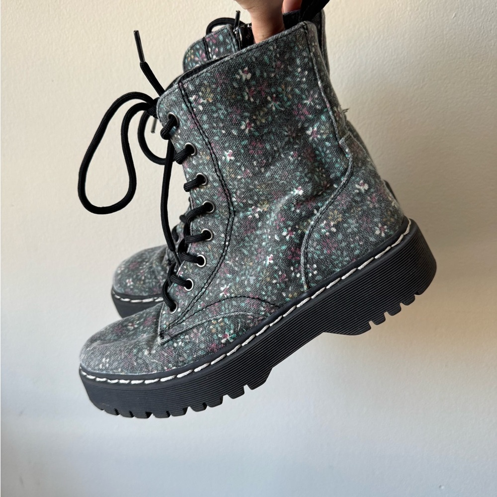 Sincerly Jules Black Floral Lace-Up Combat Boots